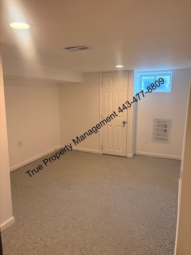 Building Photo - Apply Now, Move In Tomorrow