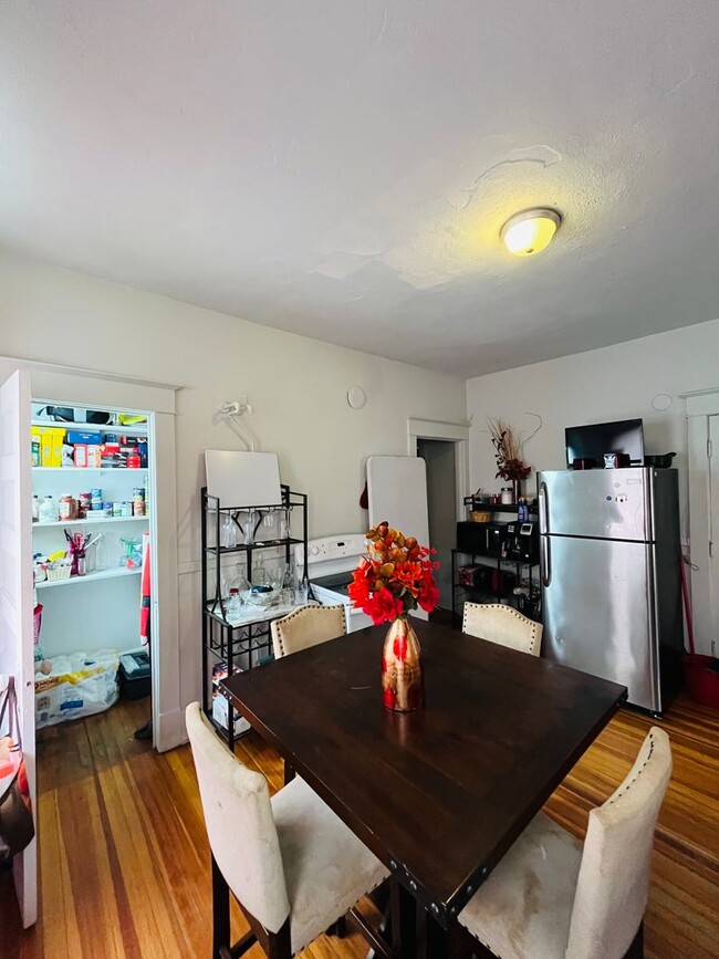 Primary Photo - Large 3 bedroom on a great quiet street.