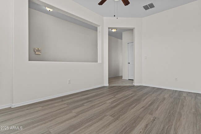 Building Photo - 5904 S 30th Ln