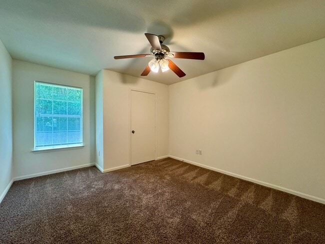 Building Photo - Duplex