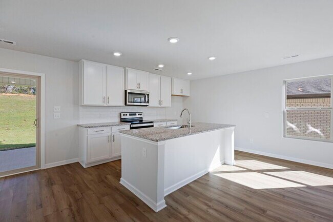 Building Photo - 14616 Ravenel Dr