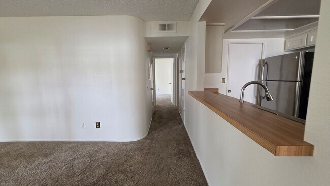 Building Photo - 9479 Fairgrove Ln