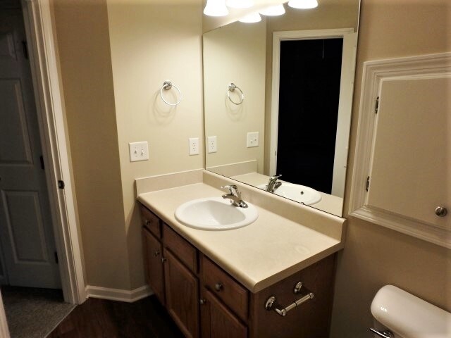 Building Photo - 1606 Hayesville Dr