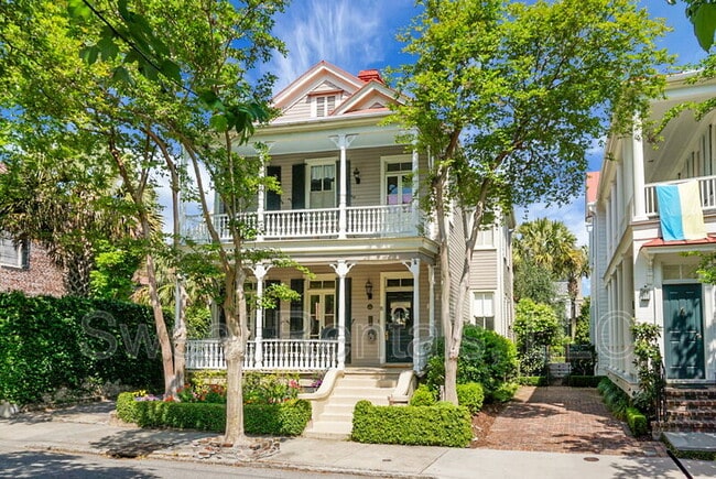 Building Photo - 6 Wentworth St