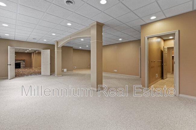 Building Photo - 64121 Turnberry Way