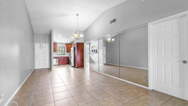 Building Photo - 2900 Olivewood Terrace