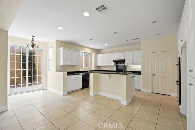 Building Photo - 6521 Emmerdale St