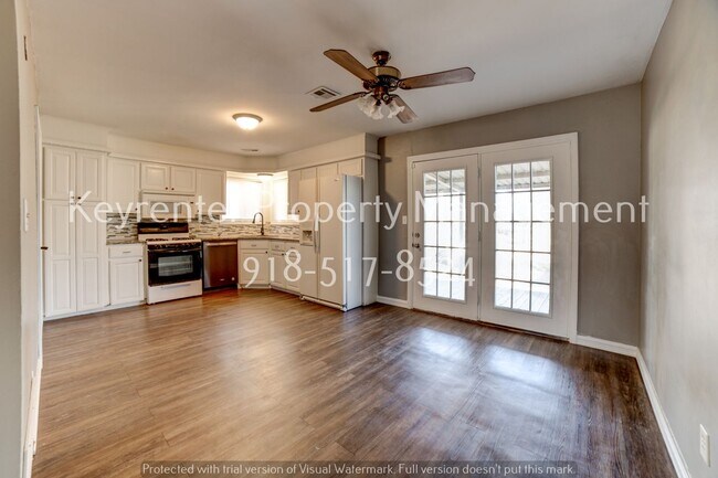 Building Photo - 3 Bed | 1 Bath near Rose District BA!