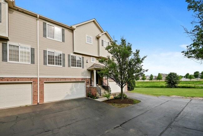 Building Photo - 1848 Fredericksburg Ln