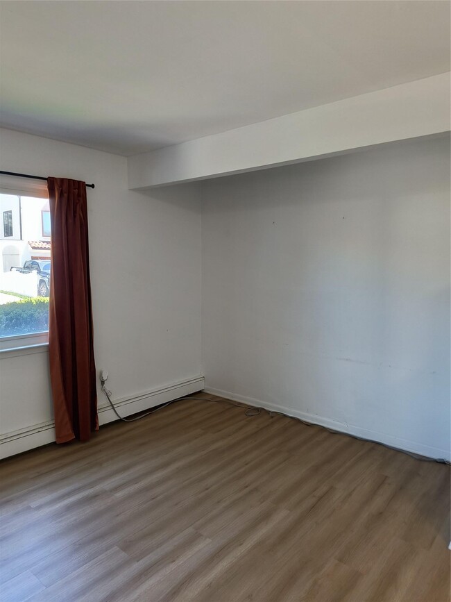 Building Photo - 105 Belmont Ave