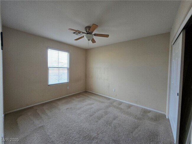 Building Photo - 10601 Cave Ridge St