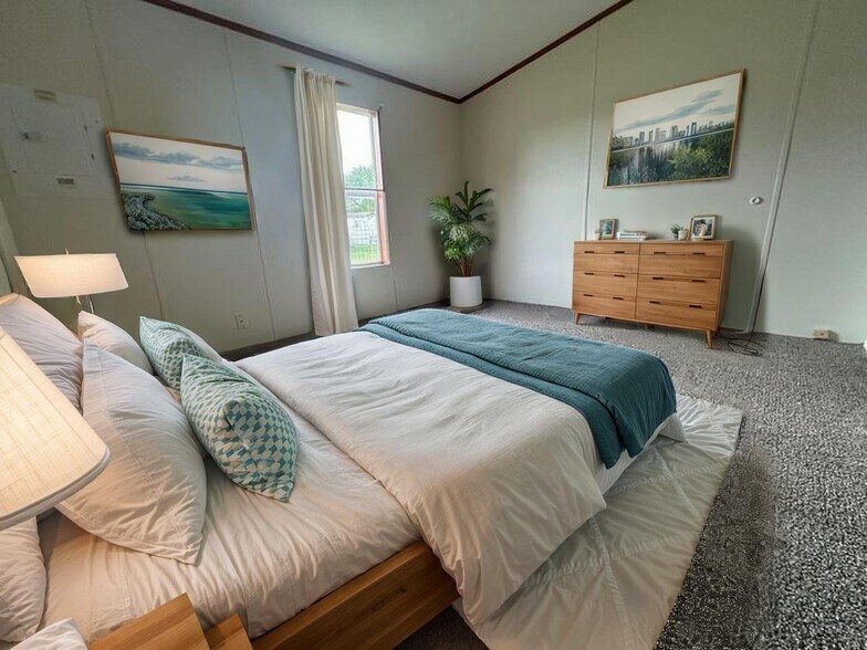 Building Photo - 319 Spring Park Dr