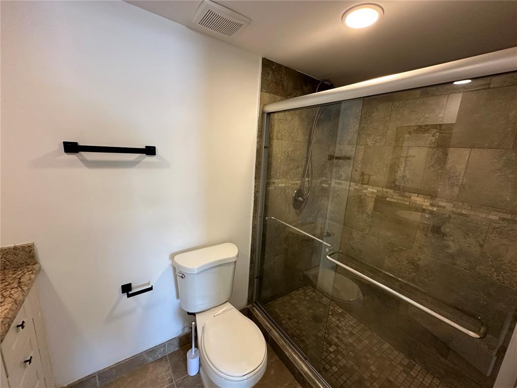 Building Photo - 4830 SW 41st Ave