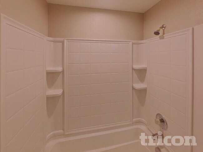 Building Photo - 10923 Rainbow Pyrite Dr