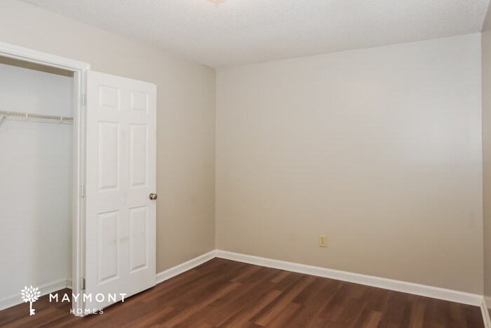 Building Photo - 12661 Dickens Ln