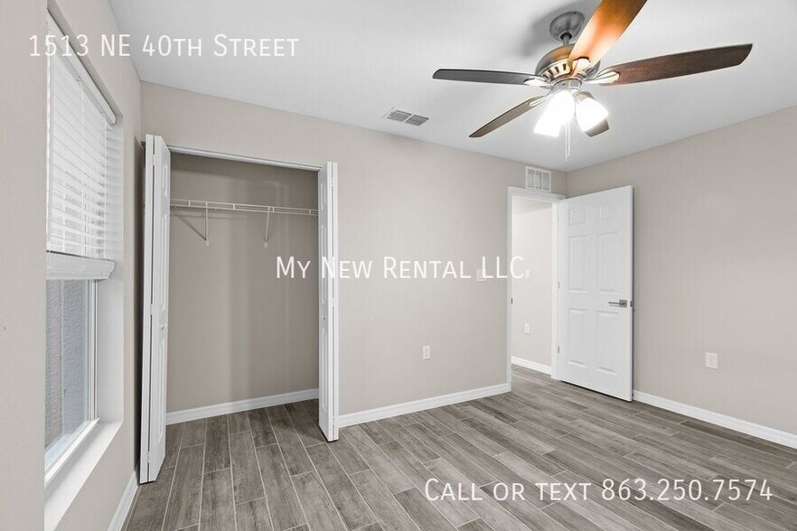 Building Photo - 1513 NE 40th St