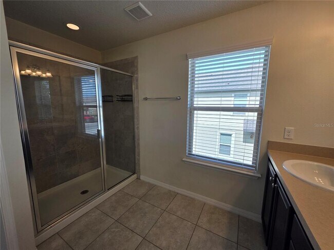 Building Photo - 1069 Pavia Dr