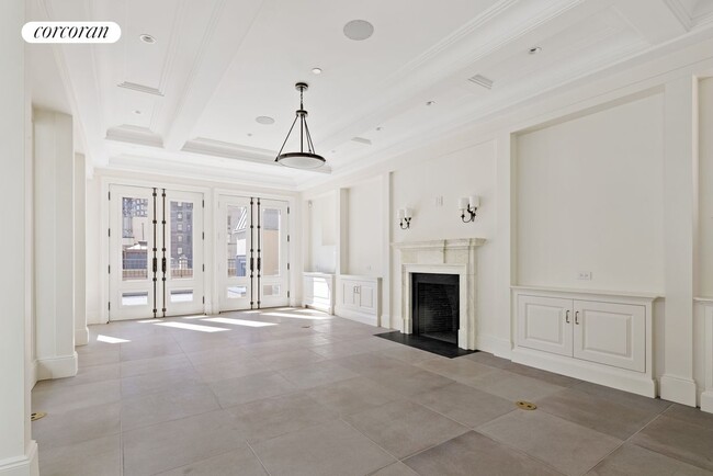 Building Photo - 4 E 64th St