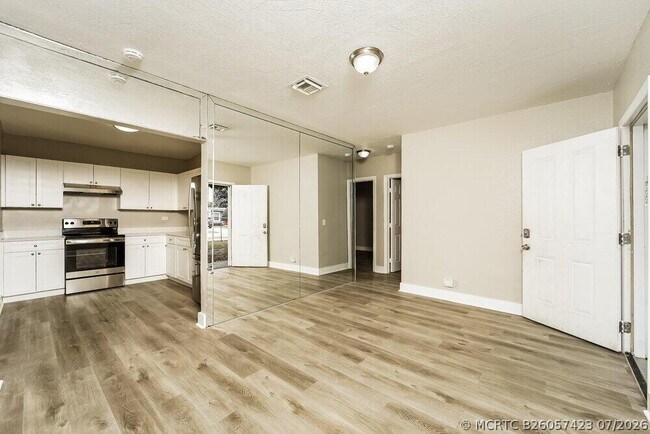 Building Photo - 16461 NW 19th Ave