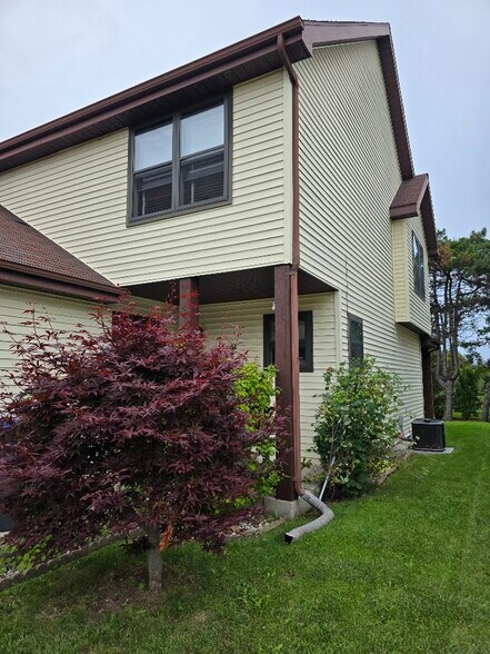 Building Photo - 1529 N 35th St