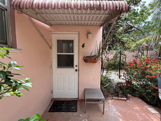 Building Photo - 1850 Rodman St