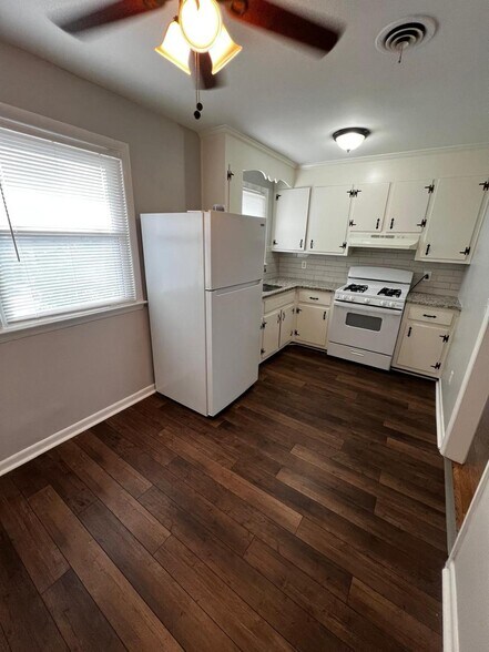 Building Photo - 1140 Shuford Ave