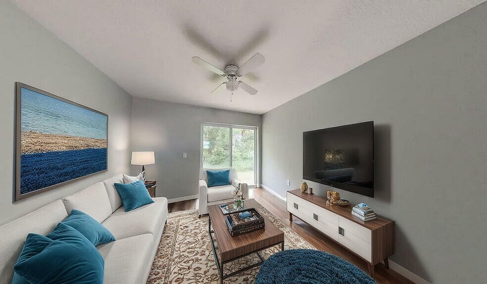 Primary Photo - Sunny Creek Apartments