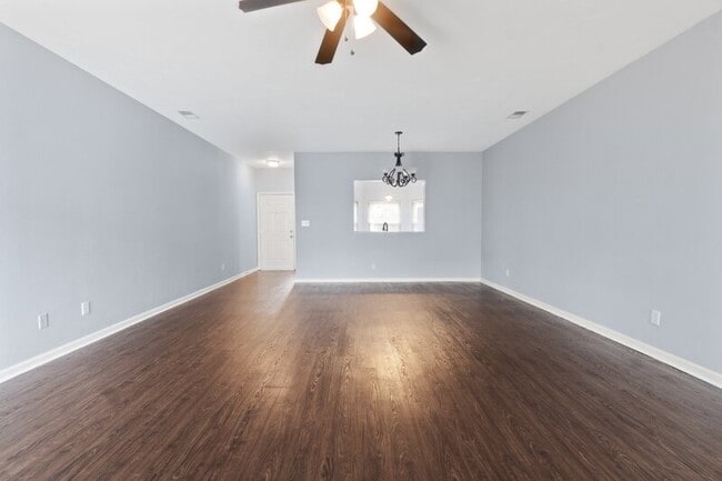 Building Photo - 3708 Gateway Pl