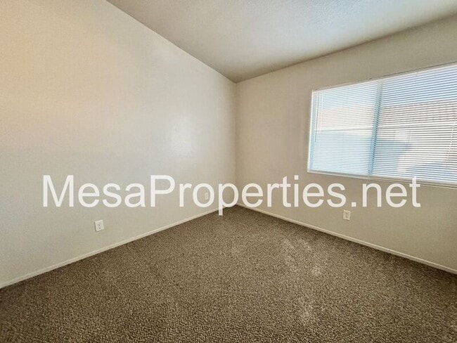 Building Photo - 12914 Tiburon Dr