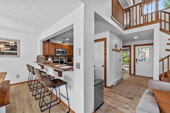 Building Photo - 358 Juniper Ct