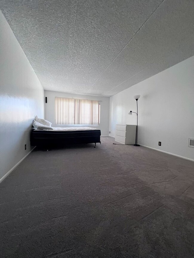 Building Photo - ***MOVE IN SPECIAL: SCOTTSDALE SHADOWS LUXURY CONDO WITH AC, WATER INCLUDED AND 9 HOLE GOLF