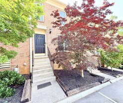 Building Photo - 4013 Heather Ct