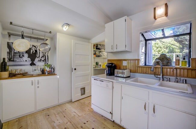 Kitchen and Pantry - 3626 Veteran Ave