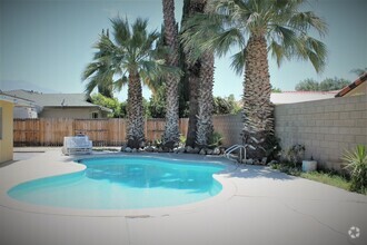 Building Photo - SPLISH, SPLASH!  RENT THIS POOL HOME!