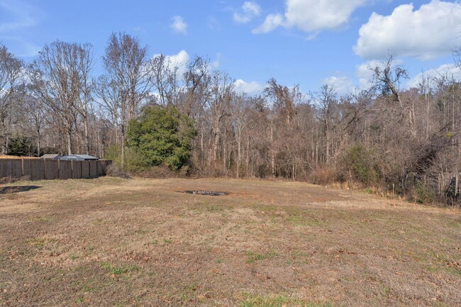 Building Photo - Spacious 2BR, 2BA home on 1.5 acres with Extra Storage - $1695/mo rent***