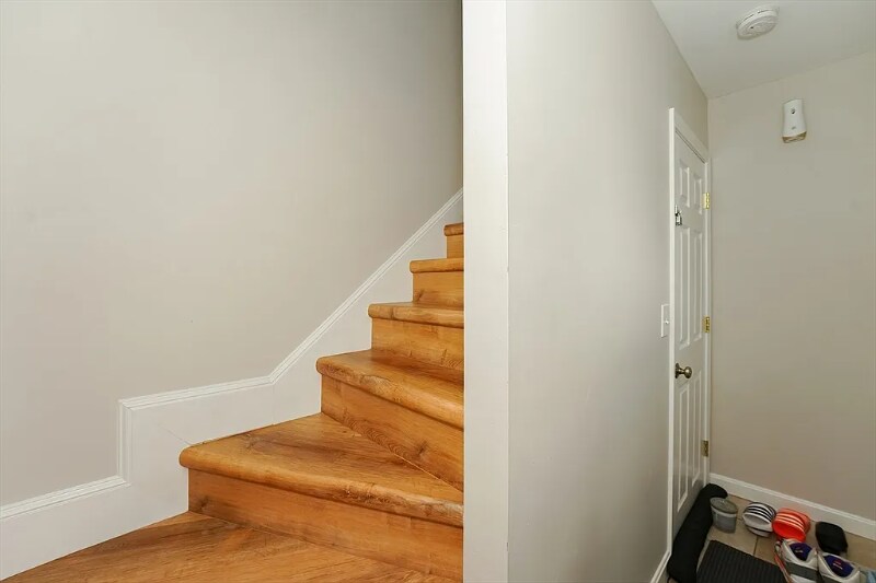 Building Photo - 35 Grove St