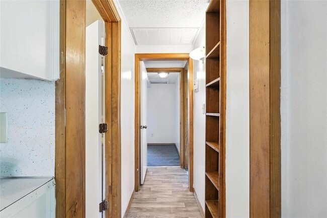 Building Photo - A must see 3 bedroom 2 bath in El Reno!