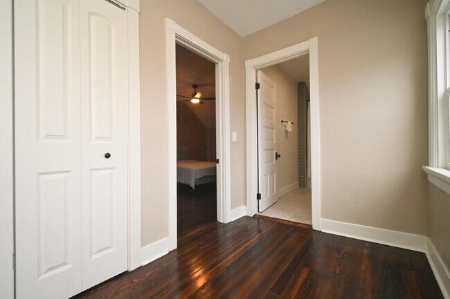 Building Photo - 2369 Park Ave