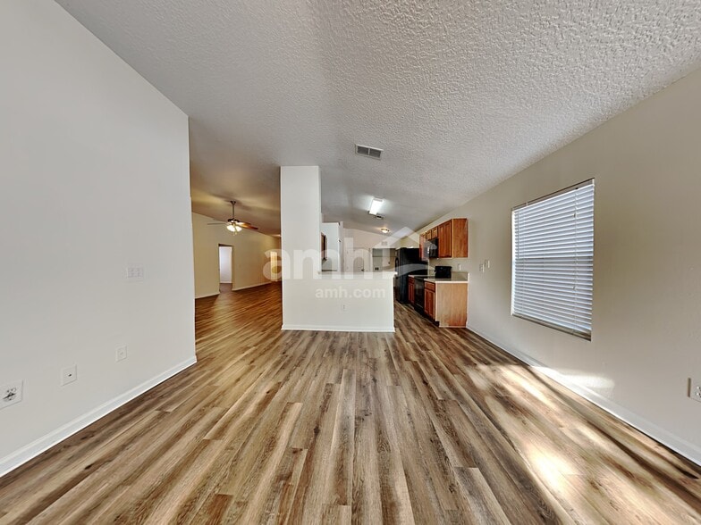 Building Photo - 201 Marisco Way