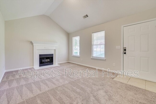 Building Photo - 2811 Bennington Dr