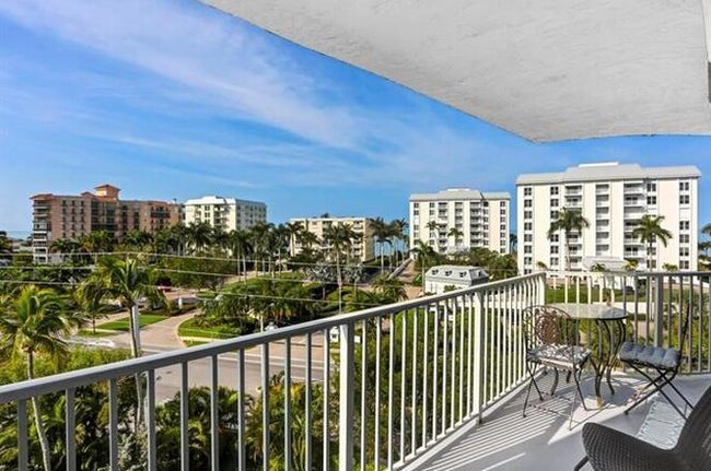 Building Photo - 1300 Gulf Shore Blvd N