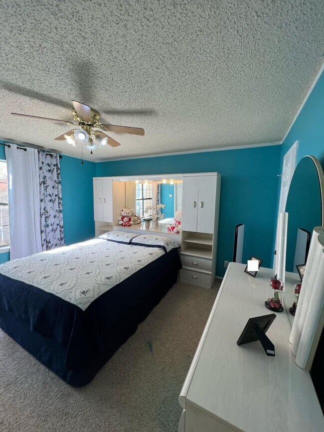 Bed Room 1 - 336 Melrose Dr