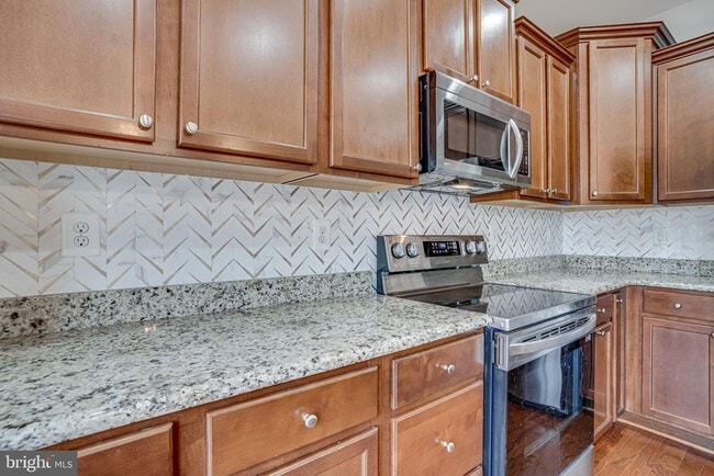 Building Photo - 2895 Sedgemore Pl