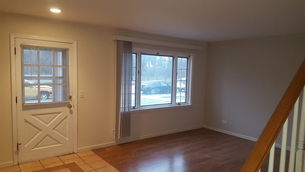 Building Photo - 2132 Rugen Rd