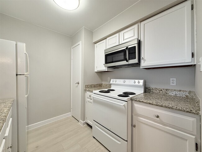 Building Photo - 2120 El Paseo St