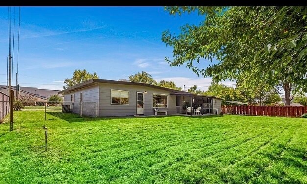 Building Photo - 6202 W Cassia St