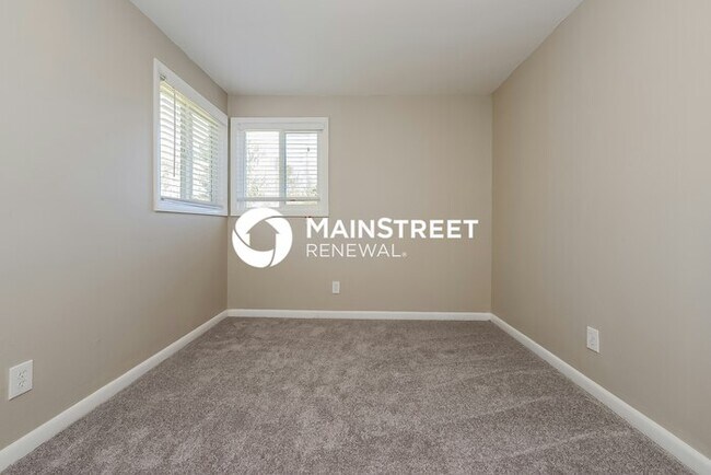 Building Photo - 3 Bedroom Pet-Friendly Home in Jonesboro, GA with Main Street Renewal