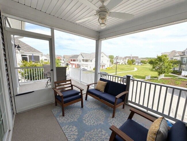 Building Photo - Marketing title- 4 bedroom/ 3 bathrooms- The Promenade at John Tyler
