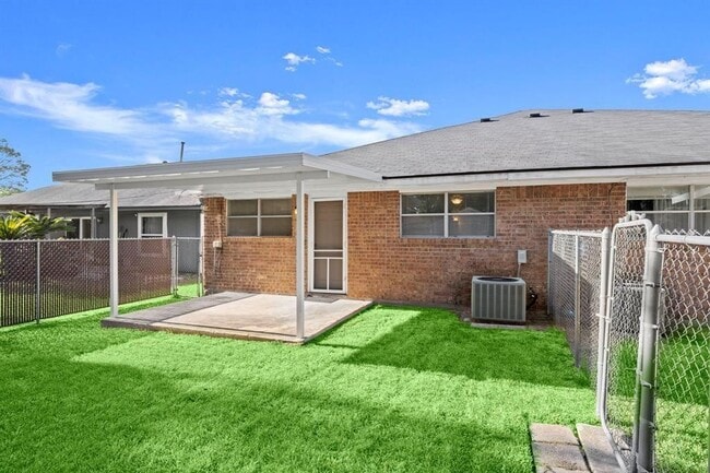 Building Photo - 6314 Olson Ln