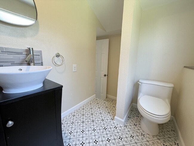 Building Photo - 7808 Bay Dr